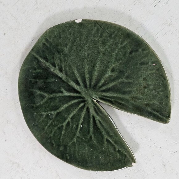 Hagen Renaker Lily Pad Miniature Figurine #246 Green *Chipped* - Picture 7 of 8